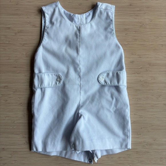 White Sleeveless Buttoned Jon-Jon - Picture 1 of 4